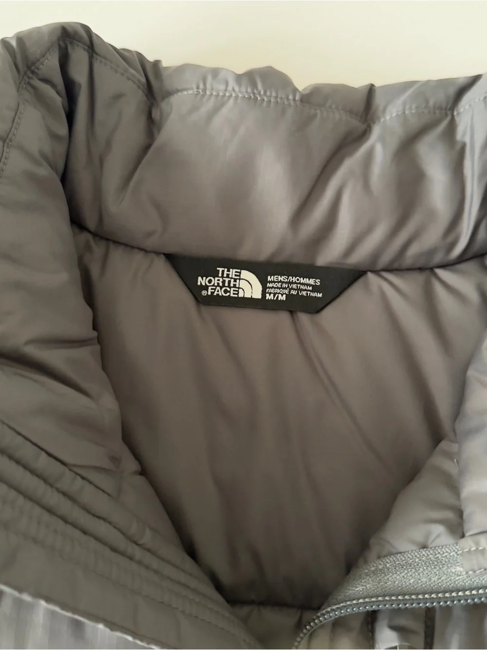 The North Face 550 Quilted Puffer Aconcagua Vest Men's M Full Zip Gray Gorpcore